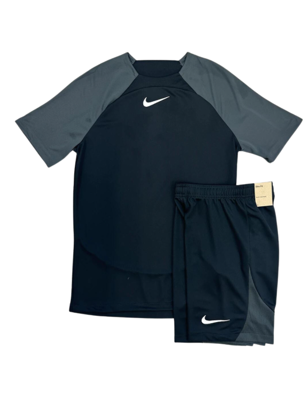 Nike - Pro T Shirt & Shorts Set - Graphite